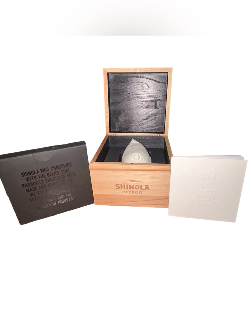 Shinola Detroit Wood Watch Box Case Display Storage Box White Pillow & Booklets